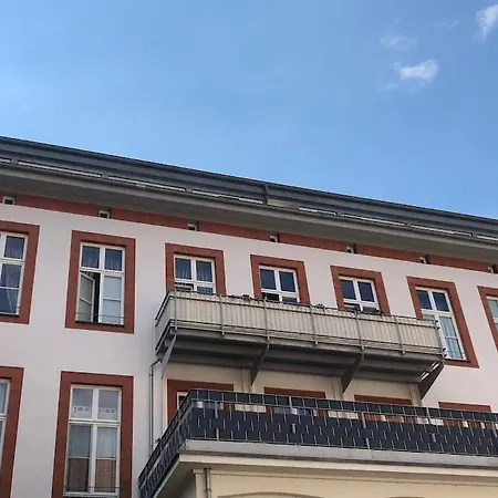 ホテル 77 Qm Fewo Schlosspark Residenz Innenstadt Schwimmbad シュヴェリーン