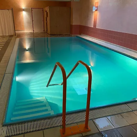 Hotel 77 Qm Fewo Schlosspark Residenz Innenstadt Schwimmbad *